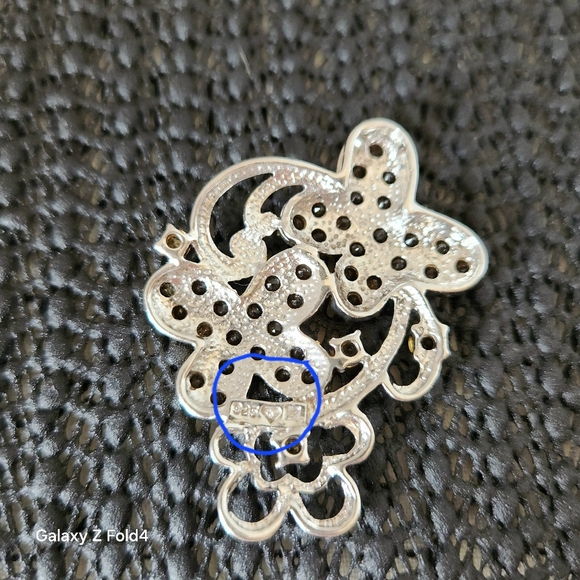 Sterling 925 Elegant Gold and Silver Floral Pendant - Picture 4 of 7